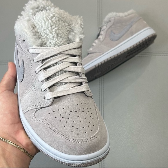 NWT NIKE AIR JORDAN 1 LOW GREY - Picture 2 of 3